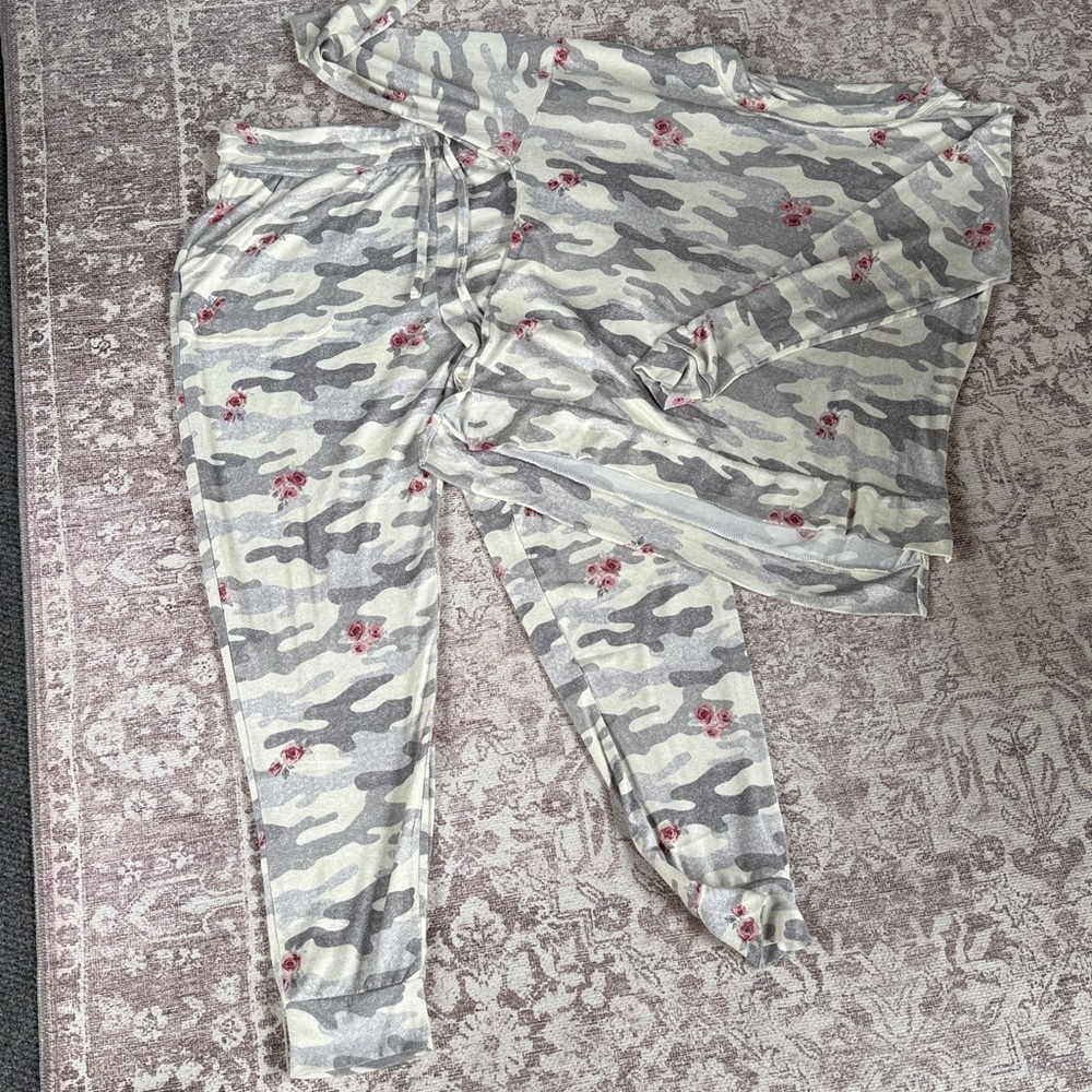 Women’s Lounge Set Like New